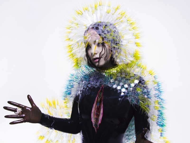 Björk'ten 10 Dakikalık Müzik ve Kısa Film Ziyafeti