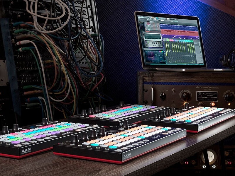 Yaratıcı Akışınızı Akai Professional Fire ve Sample Tools by CR2 ile Ateşleyin!