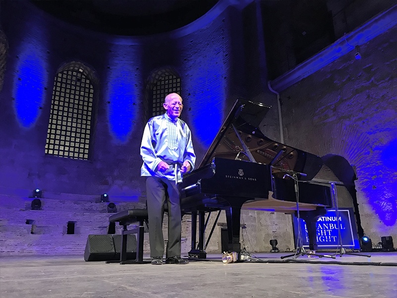 Dünyaca Ünlü Piyanist David Helfgott'dan Muhteşem Konser