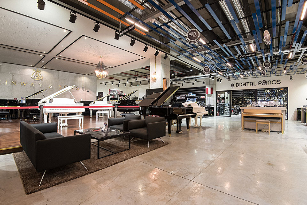 Zuhal Uniq İstanbul