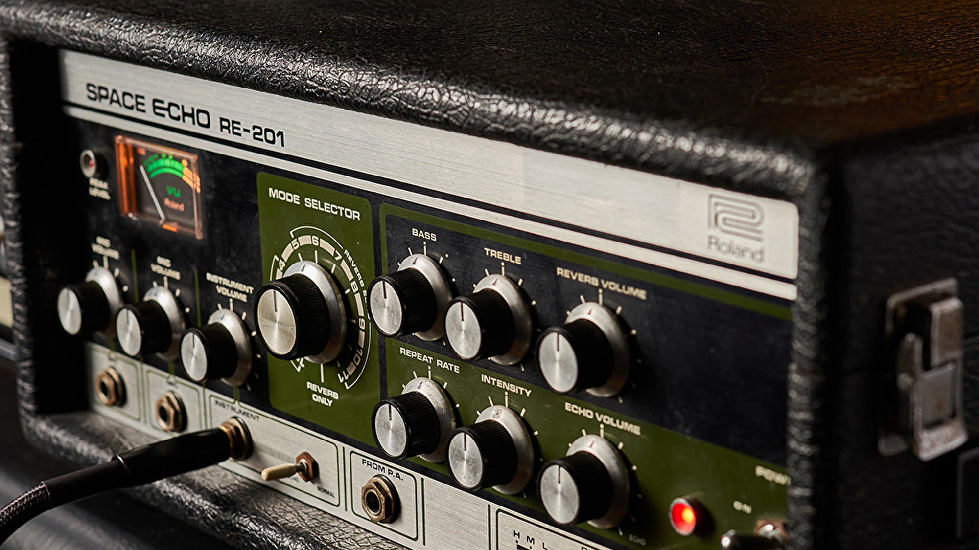 Boss RE-202 Space Echo Delay/Reverb Pedalı Fiyatı, Özellikleri