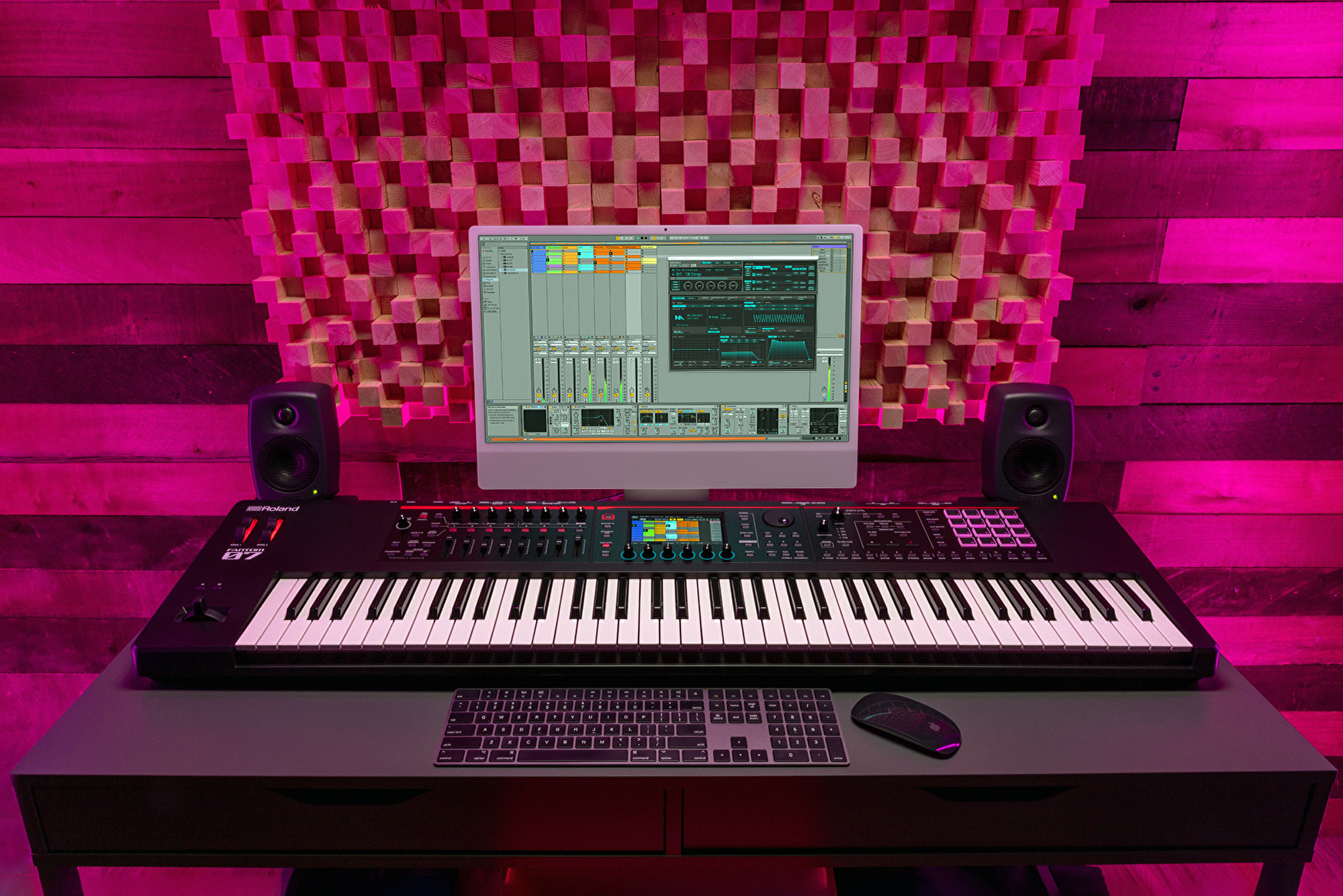 ROLAND FANTOM-06 / Workstation Performans Klavyesi Fiyatı