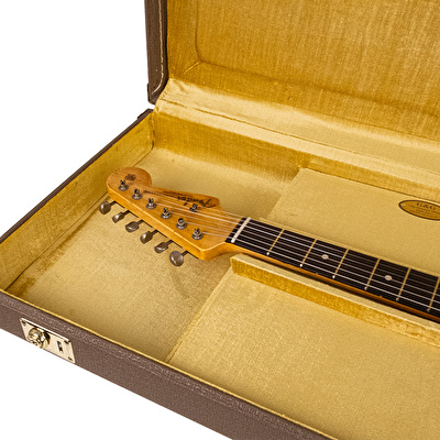 Fender Custom Shop Masterbuilt Greg Fessler 1962 Stratocaster Relic Olympic White Elektro Gitar