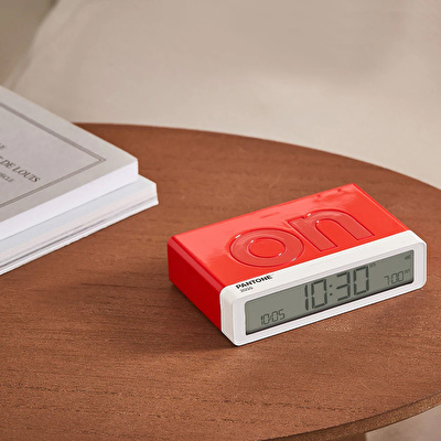LEXON x Pantone Flip Klasik Şarj Edilebilir Alarm Saat Kırmızı