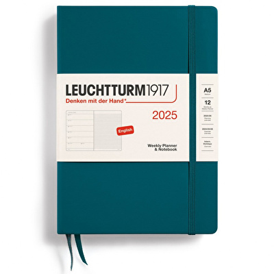 LEUCHTTURM 2025 Haftalık Planlayıcı ve Not Defteri, Orta Boy (A5), Yumuşak Kapak, İngilizce, Çizgili, Pasifik Yeşili