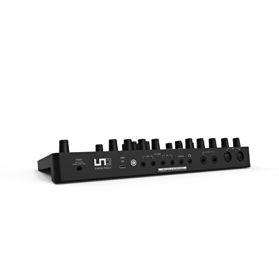 IK MULTIMEDIA UNO SYNTH PRO X Synthesizer