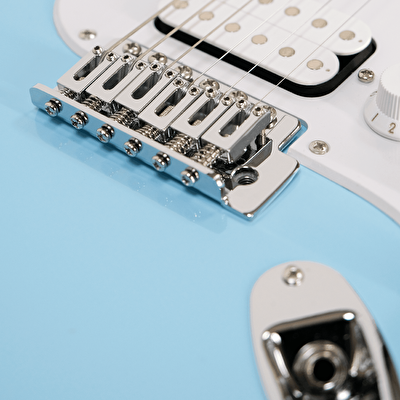 Mantic MST100-HBL Aksesuarlı ve Amfili Mavi Elektro Gitar Paketi
