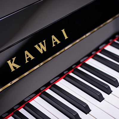 KAWAI K-15E M/PEP Parlak Siyah 110 CM Duvar Piyanosu