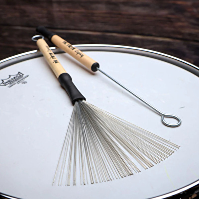 VIC FIRTH LB Legacy Brush