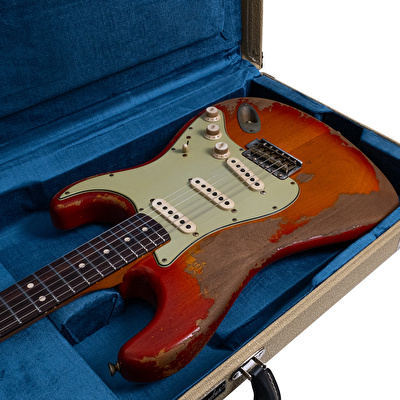 Fender Custom Shop Masterbuilt Dennis Galuszka 1963 Stratocaster Ultra Heavy Relic Aged Cherry Sunburst Elektro Gitar