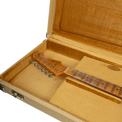 Fender Custom Shop 1957 Stratocaster Heavy Relic Aged Fiesta Red Elektro Gitar