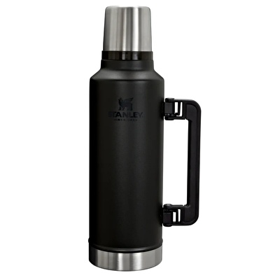 STANLEY The Legendary Classic Bottle 1.9L / 2.0QT Black 2.0