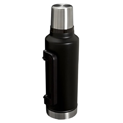 STANLEY The Legendary Classic Bottle 1.9L / 2.0QT Black 2.0