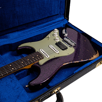 Fender Custom Shop Custom Deluxe Stratocaster HSS Relic Magenta Sparkle Elektro Gitar