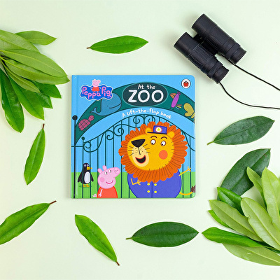 Peppa Pig At the Zoo A lift-the-flap book Peppa