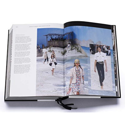 Chanel Catwalk The Complete Collections