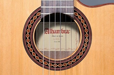 ALHAMBRA IBERIA ZIRICOTE / Klasik Gitar
