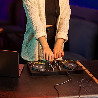 PIONEER DJ by ALPHATHETA DDJ-FLX2 2 Kanal rekordbox DJ Kontrol Ünitesi