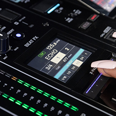 PIONEER DJ by ALPHATHETA DJM-A9 4 Kanal High End Dijital DJ Mikseri