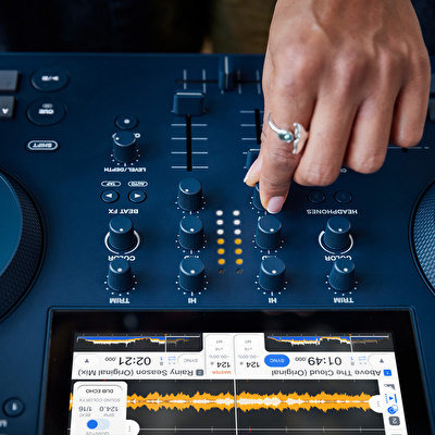 PIONEER DJ by ALPHATHETA OMNIS-DUO Şarjlı All-in-one DJ Kontrol Ünitesi
