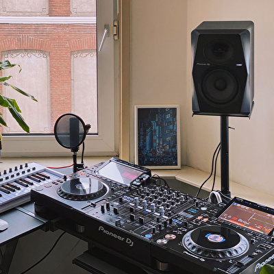 PIONEER DJ by ALPHATHETA VM-50-W 5" Referans Monitörü(Beyaz) (Tek)