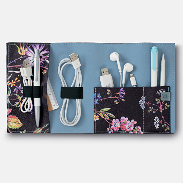 IF Çanta-Bookaroo Kablo Düzenleyici - Siyah Çiçek Desen