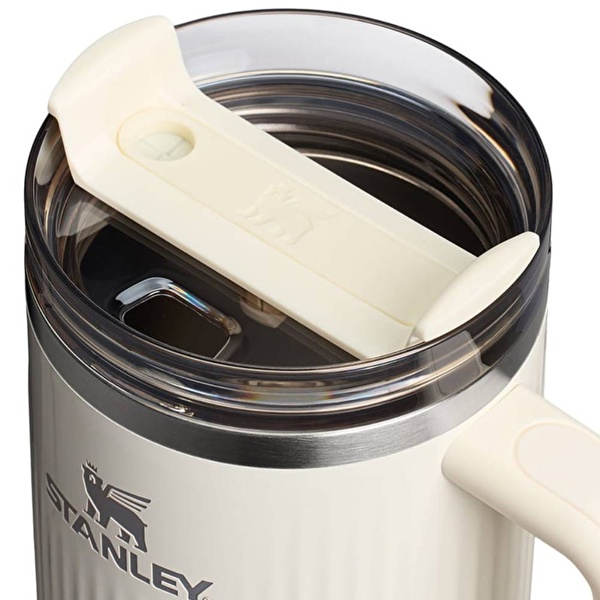 STANLEY The Quencher H2.0 Fluted Tumbler 1.18L / 40oz Cream Gloss