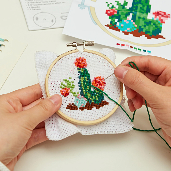 KIKKERLAND Mini Kanaviçe Kaktüs Desenli Dikiş Nakış Seti