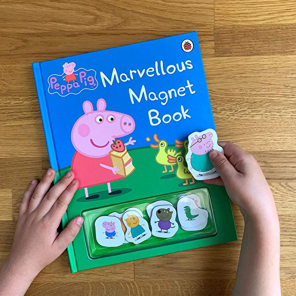 Peppa Pig: Marvellous Magnet Book
