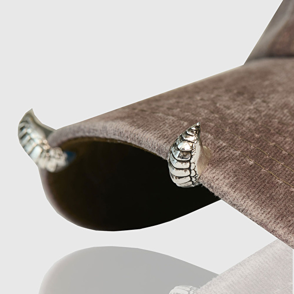 STUDIO NOID Pirinç Üzeri Antik Oksit Kaplama - Gold Gator's Bite Şapka Aksesuarı