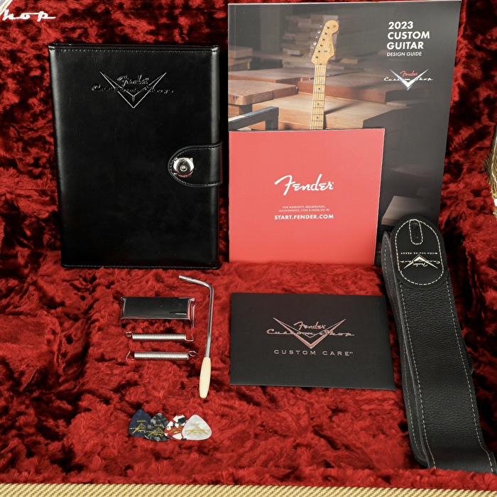 FENDER Custom Shop 1957 Stratocaster Journeyman Relic Akçaağaç Klavye Black Elektro Gitar