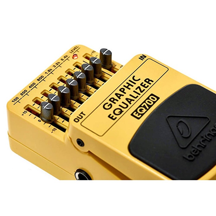 BEHRINGER EQ700 7-Bant Grafik Ekolayzer Pedal