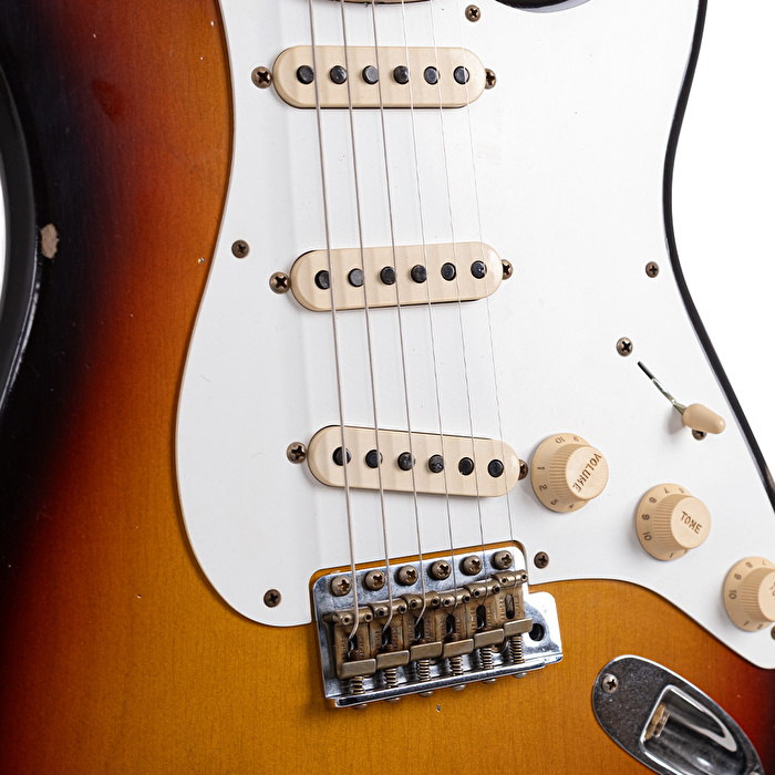 Fender Custom Shop 1958 Stratocaster Relic Akçaağaç Klavye Faded Aged Chocolate 3 Color Sunburst Elektro Gitar