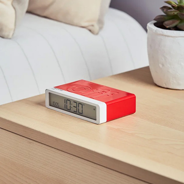 LEXON x Pantone Flip Klasik Şarj Edilebilir Alarm Saat Kırmızı