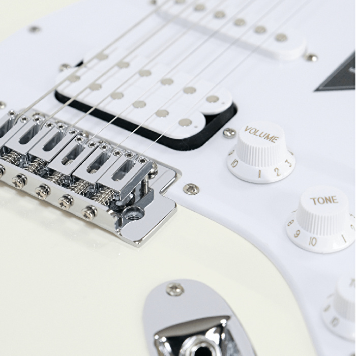 Mantic MST100-HWH Aksesuarlı ve Amfili Beyaz Elektro Gitar Paketi