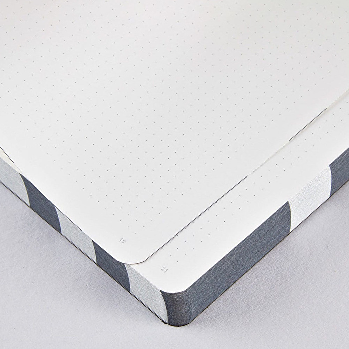 NUUNA Graphic L - Super Star Defter