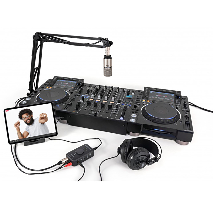 IK Multimedia iRig Stream Pro iPhone, iPad ve Mac/PC için Canlı Yayın Ses Kartı