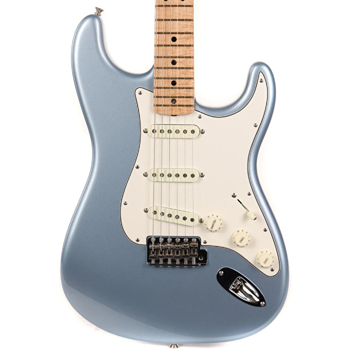 FENDER Custom Shop Limited Edition 1965 Stratocaster NOS Akçaağaç Klavye Aged Blue Ice Metallic Elektro Gitar