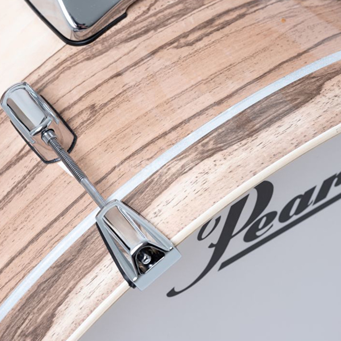 PEARL DMP925S/C889 Decade Maple Matte Racing Red 5 Parça (20B/10T/12T/16F/14S) Aksamlı Akustik Davul Seti