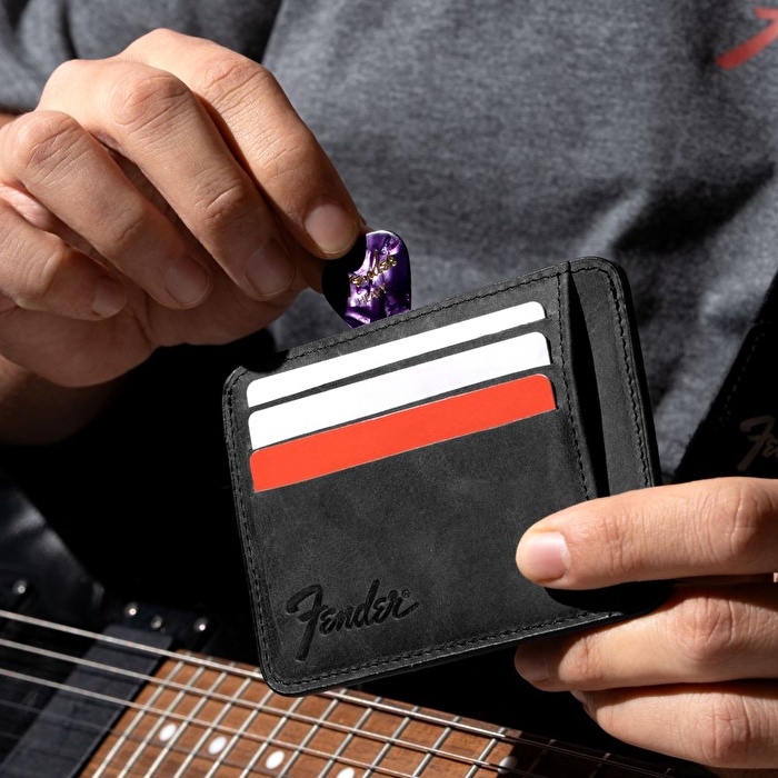 FENDER® Deri Siyah Kartlık