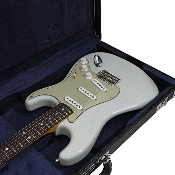 Fender Custom Shop Limited Edition 1965 Stratocaster Journeyman Relic Gülağacı Klavye Faded Sonic Blue Elektro Gitar