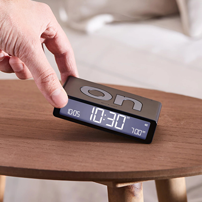 LEXON Flip Klasik Şarj Edilebilir Alarm Saat Siyah