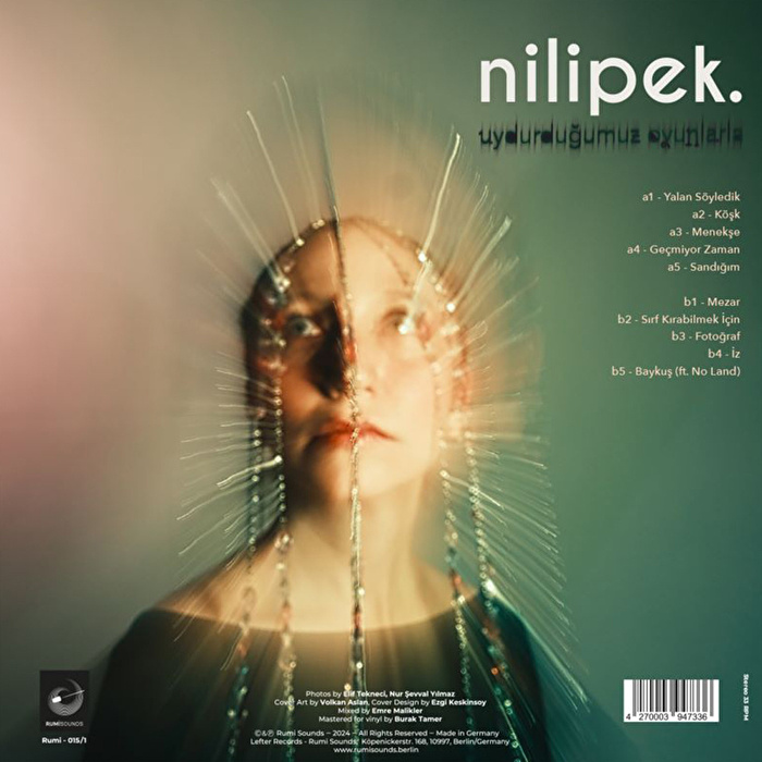 Nilipek - Uydurduğumuz Oyunlarla (Limited Edition Renkli Baskı)