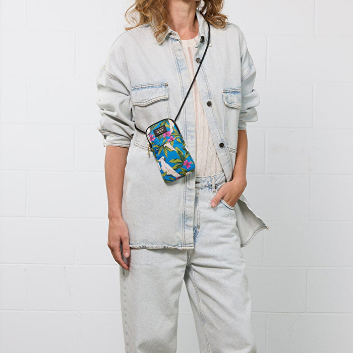 WOUF Gaia Crossbody Phone Bag