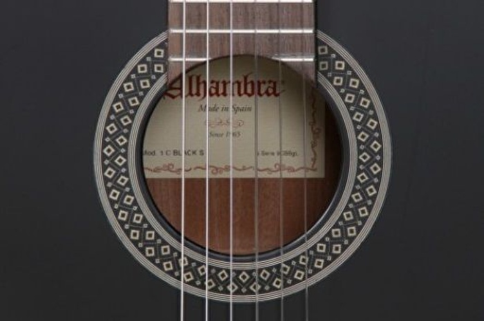 ALHAMBRA 1C-BLK / Klasik Gitar - Siyah Satin